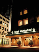 Hotel
                                                          Cologne -
                                                          Hotel royal
                                                          court - The
                                                          building with
                                                          dome excerpt
                                                          from the royal
                                                          court hotel in
                                                          Cologne by
                                                          night -
                                                          Cologne
                                                          hotel.